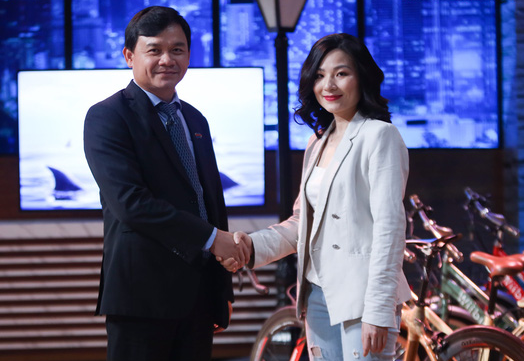 Thay vì quan tâm đến sản phẩm, nhà đầu tư Nguyễn Xuân Phú nói “quan tâm đến mỗi em”.	Ảnh: IT