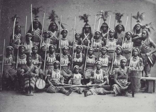 Đội nữ binh Dahomey Amazons. Ảnh chụp vào những năm 1890
