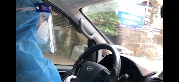 Đặng Minh Trí lái xe từ Quảng Bình ra Bắc Giang hỗ trợ chống dịch.