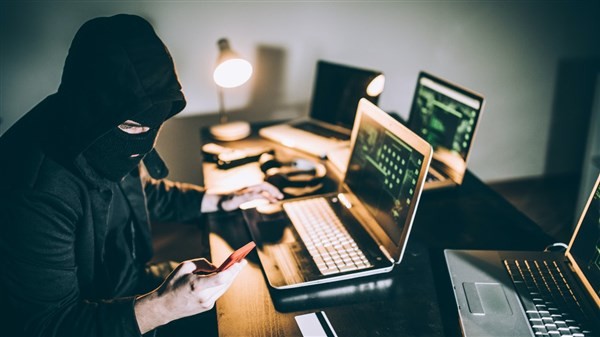 Tin tặc có thể lấy cắp thông tin ngân hàng qua kết nối Wifi miễn phí.