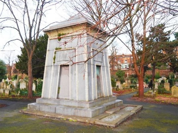 Lăng mộ của Hannah Courtoy.