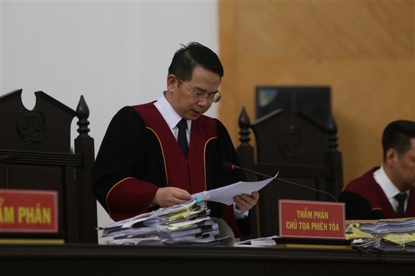 Chủ tọa phiên tòa – thẩm phán Đặng Đình Lực.