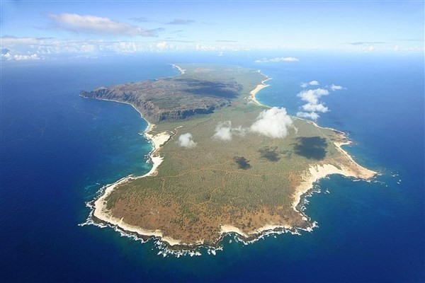 Đảo Ni’ihau nhìn từ trên không.