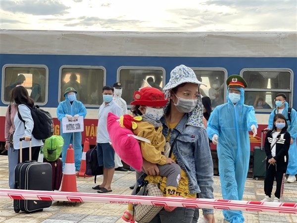 Trên tàu có 814 hành khách là người dân Hà Tĩnh, trong đó có 81 trẻ em.