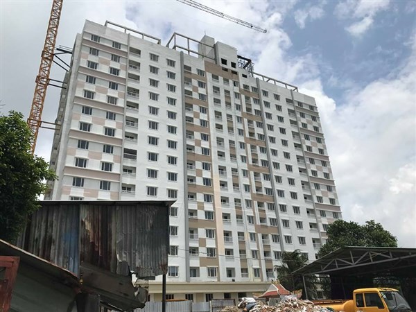 Một dự án NƠXH tại quận Tân Bình bị đứng hình vì sai phạm trong quá trình triển khai khiến người mua nhà khổ sở.