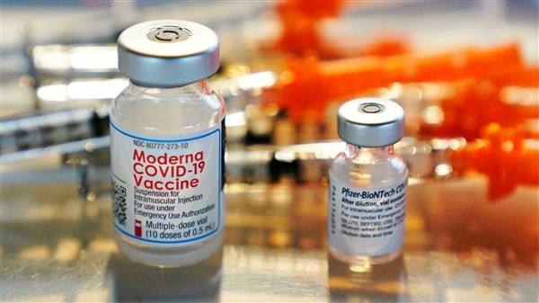 Canada và Anh khuyến cáo có thể tiêm theo lịch mũi 1 là vắc-xin Moderna và mũi 2 là vắc-xin Pfizer. Ảnh minh họa.