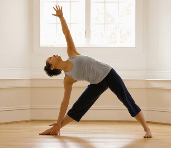 Người tập Yoga thường xuyên có xu hướng ít tăng cân ở tuổi trung niên.