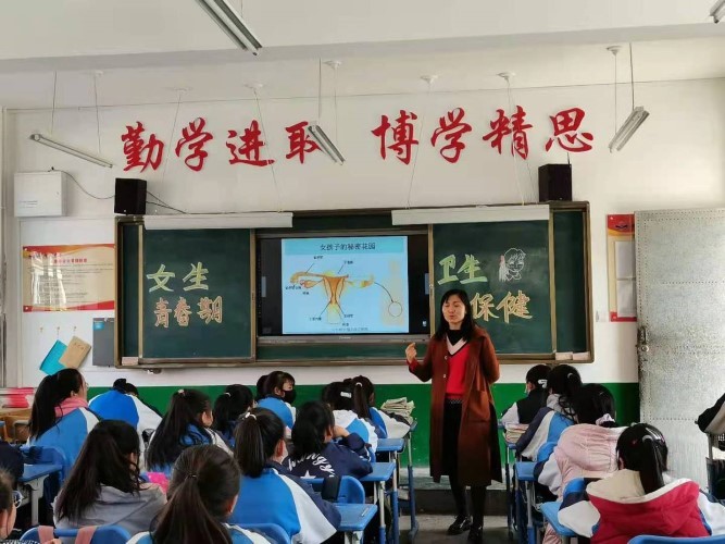 Tiết học về giáo dục giới tính cho học sinh THCS tại Trung Quốc.