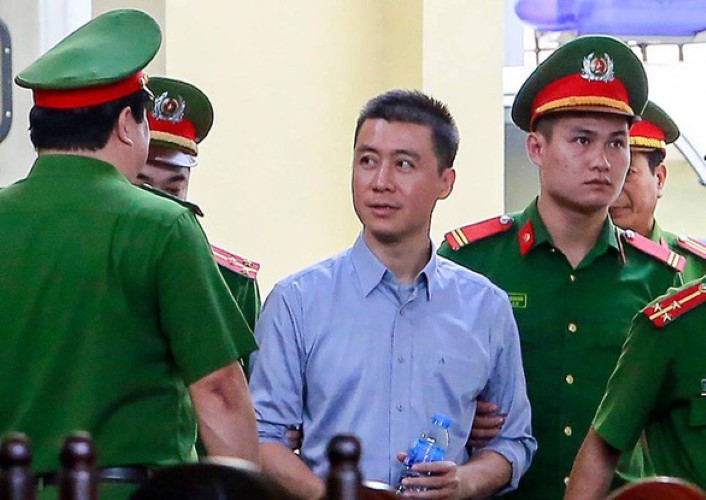 Phan Sào Nam tại tòa sơ thẩm vụ đánh bạc nghìn tỉ đồng.