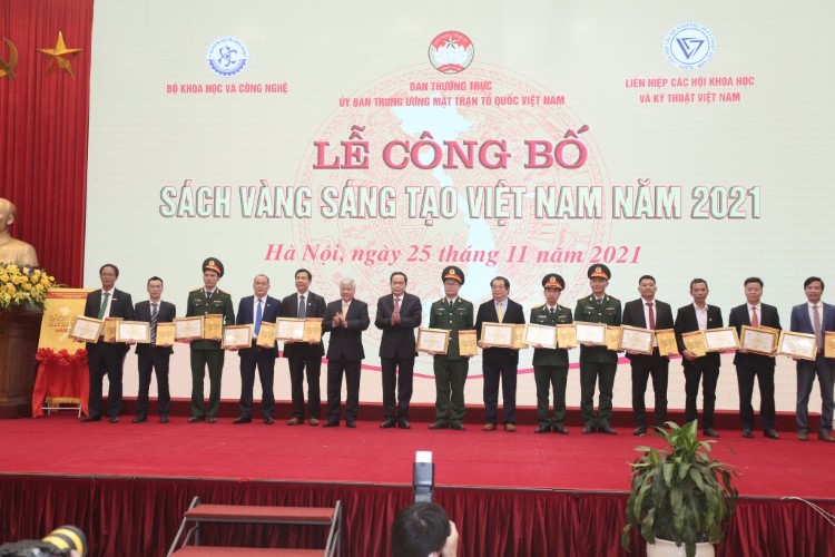 Lễ công bố Sách vàng Việt Nam năm 2021.