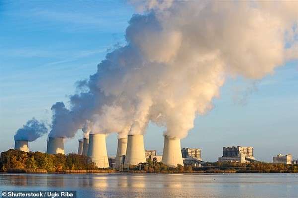 Lượng CO2 thải ra trong các nhà máy là rất lớn.