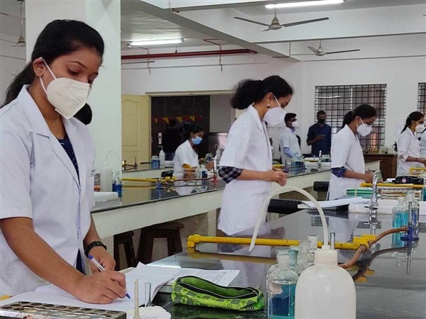 Ukraine là điểm đến du học ngành y được sinh viên Ấn Độ ưa chuộng.