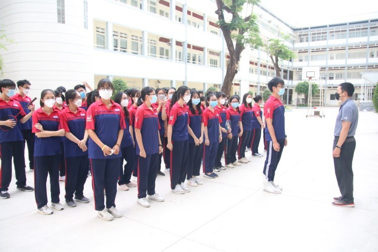 Một tiết học thể dục ở Trường THPT Bùi Thị Xuân (Quận 1). Ảnh: Nam Sơn