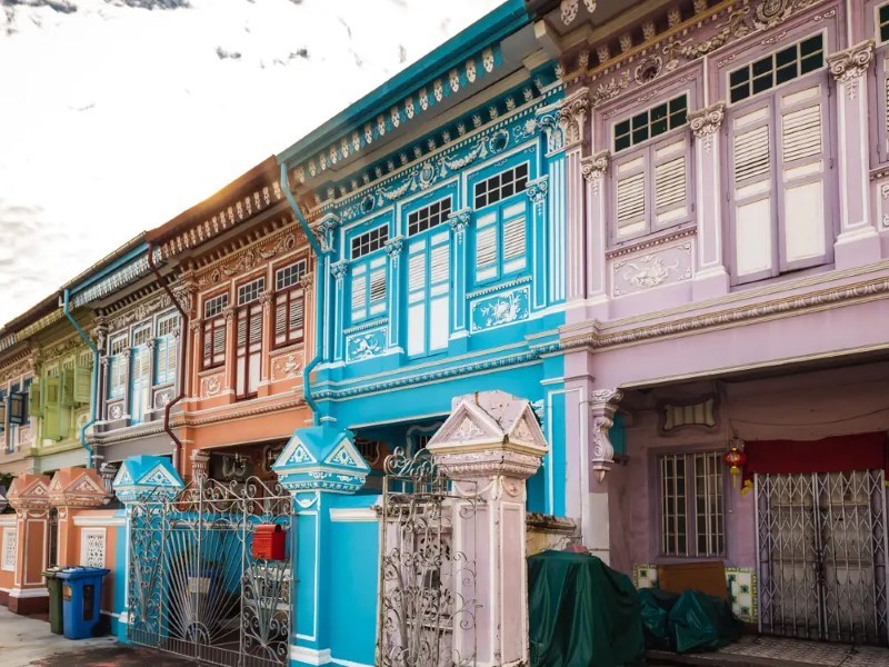 Nhà phố thương mại ở Singapore được xây trong thời thuộc Anh, căn cũ nhất khoảng 150 năm tuổi.