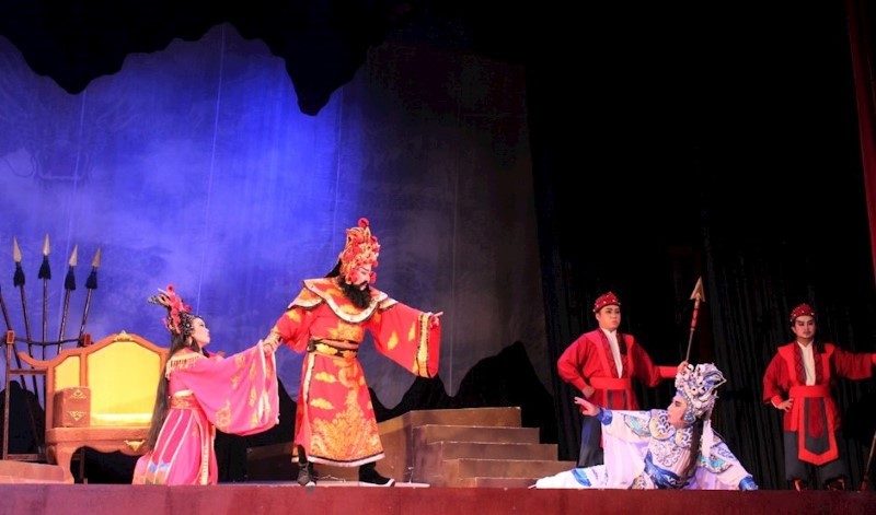 Vở hát bội “Chiếc áo thiên nga” của Nhà hát Nghệ thuật Hát bội Thành phố Hồ Chí Minh