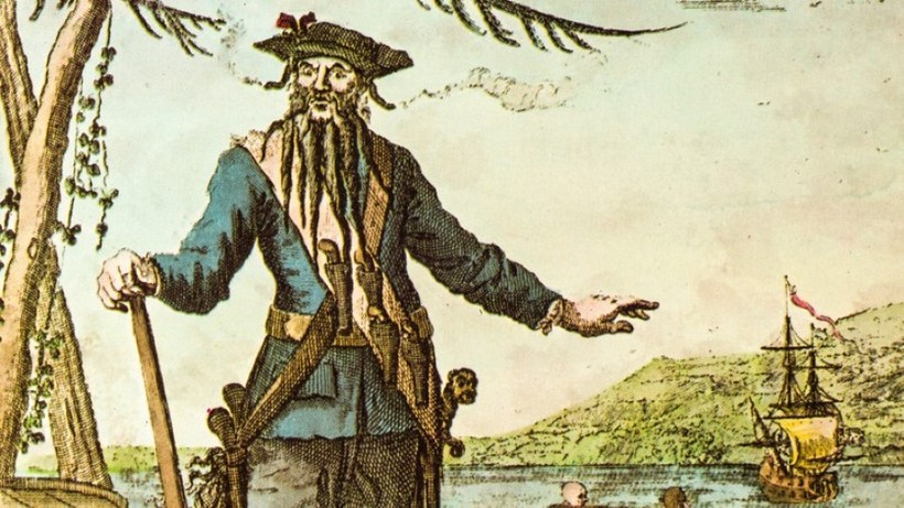 Chân dung cướp biển Edward Teach (1680 – 1718).