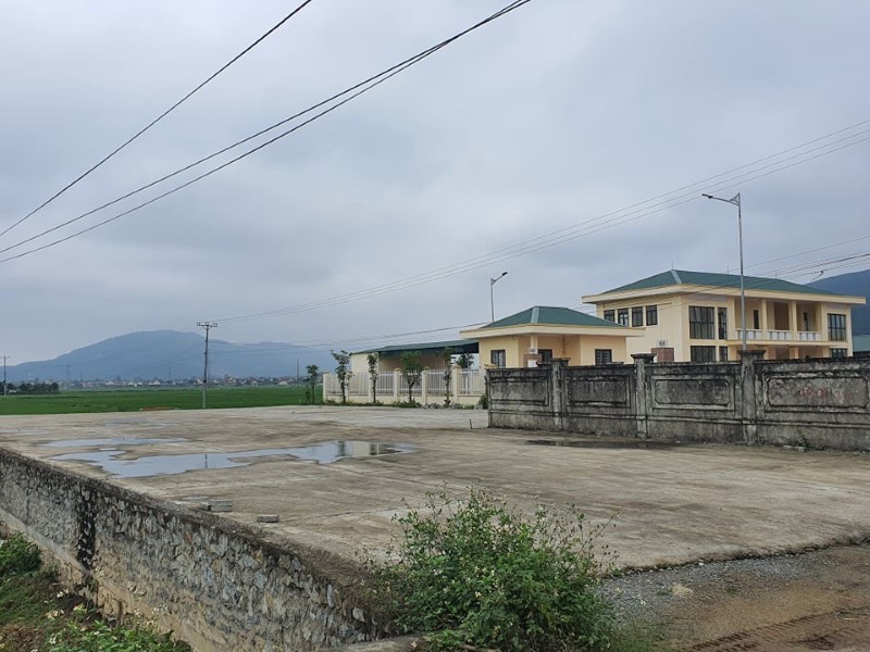 Trụ sở Trạm kiểm dịch động vật nội địa tại phường Đậu Liêu (thị xã Hồng Lĩnh, Hà Tĩnh) dù được xây mới khang trang nhưng chưa thể bàn giao.