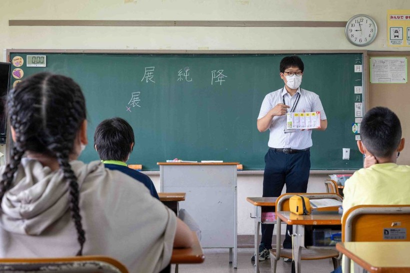 Nhiều trường tiểu học công lập tại Nhật Bản thiếu giáo viên.