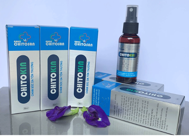 Sản phẩm Chitokin hỗ trợ điều trị hiệu quả các vết thương do kiến ba khoang gây ra hoặc zona thần kinh, giời leo, thủy đậu, bỏng (phỏng), ghẻ chốc, trầy xước, nhiễm trùng, tay chân miệng, côn trùng cắn…