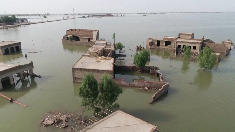 Nhiều ngôi nhà tại Pakistan bị tàn phá bởi lũ lụt.