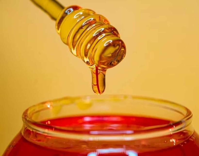 Mật ong chứa một hợp chất kháng khuẩn được gọi là methylglyoxal.