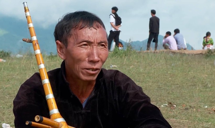 Nghệ nhân khèn Mông Hờ A Pàng - bản Huổi Hâu, xã Nà Khoa, huyện Nậm Pồ.