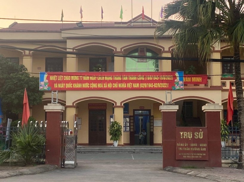 Trụ sở UBND thị trấn Mường Ảng, nơi được cho là đã có dấu hiệu giả mạo chữ ký của nguyên Chủ tịch UBND thị trấn trong vụ chuyển nhượng đất.