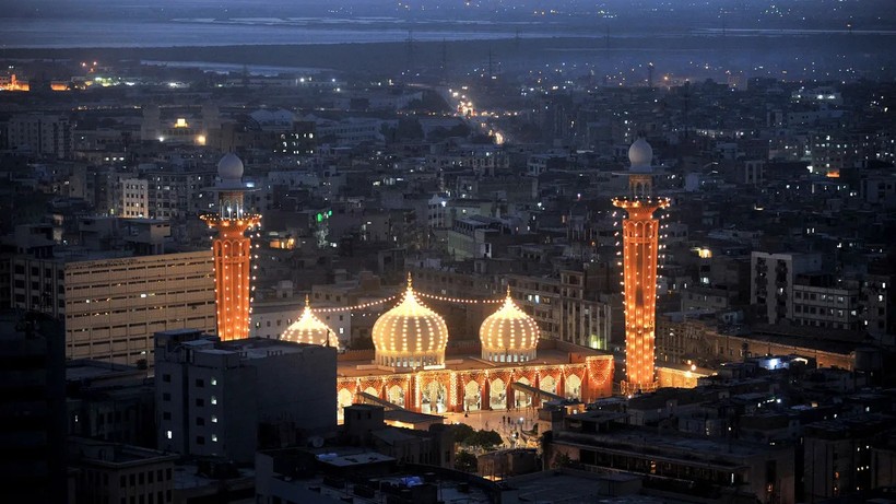 Karachi, quê hương và thủ phủ của người Memon. Ảnh: Asif Hassan, Getty Images