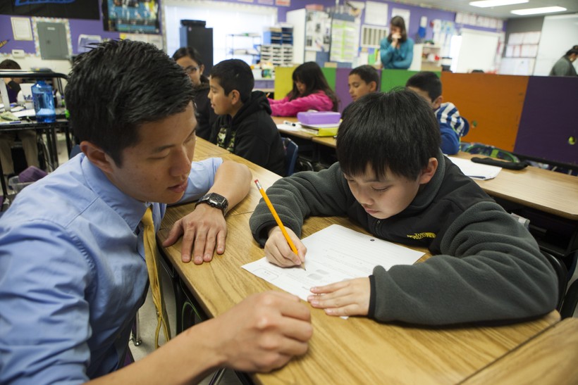 Các bài đánh giá học sinh khiến giáo viên gia tăng áp lực công việc.