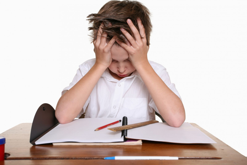 Trẻ có thể đau dạ dày khi căng thẳng.