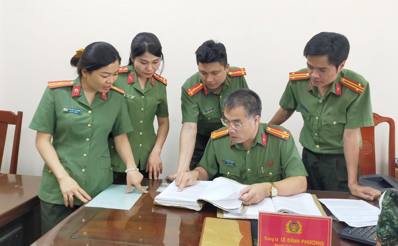 Cán bộ Phòng An ninh nội địa Công an tỉnh Thanh Hoá rà soát, triển khai các biện pháp để đấu tranh phòng ngừa hoạt động trái phép của HTĐCTM.