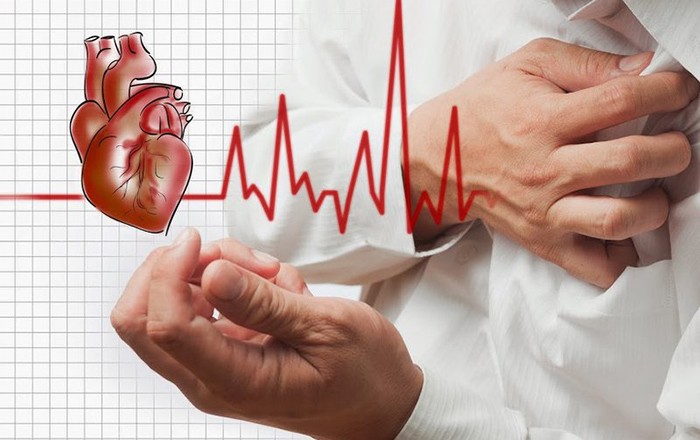Nhiệt độ khắc nghiệt làm tăng nguy cơ vấn đề về sức khỏe, đặc biệt là với người mắc các bệnh về tim mạch. Ảnh minh họa