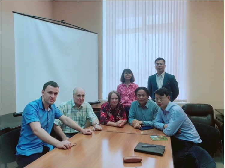 Thành viên nhóm nghiên cứu thực hiện chuyến công tác tại Viện Hóa học Hữu cơ - Viện Hàn lâm Khoa học Nga.