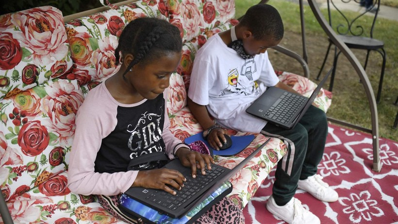 Học sinh nông thôn khó được tiếp cận với giáo dục công nghệ.