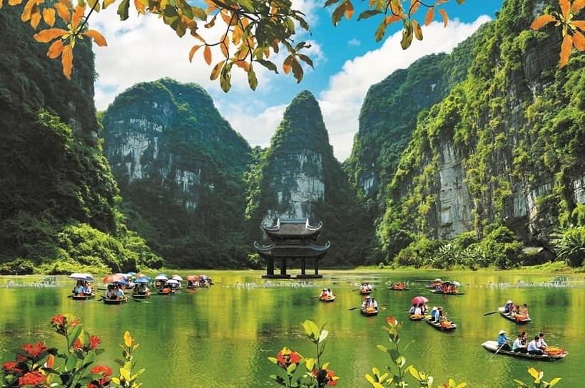 Ninh Bình là nơi duy nhất ở Việt Nam sở hữu danh hiệu 'kép': Di sản hỗn hợp Văn hóa và Thiên nhiên Thế giới. Ảnh: ITN.