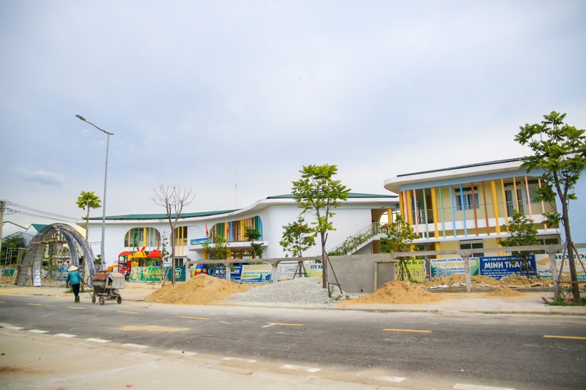 Trường Mầm non Hoa Mai đang được xây dựng để phục vụ nhu cầu học tập của học sinh.