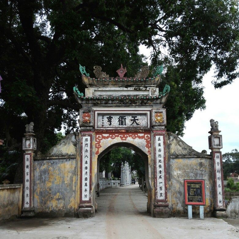Làng Nguyệt Áng, quê hương Trạng nguyên Nguyễn Quốc Trinh.