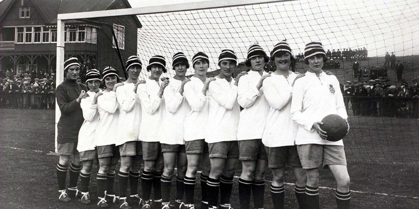 Đội bóng đá nữ Dick, Kerr Ladies.