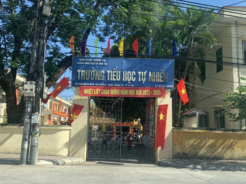 Trường Tiểu học Tự Nhiên (huyện Thường Tín, Hà Nội).