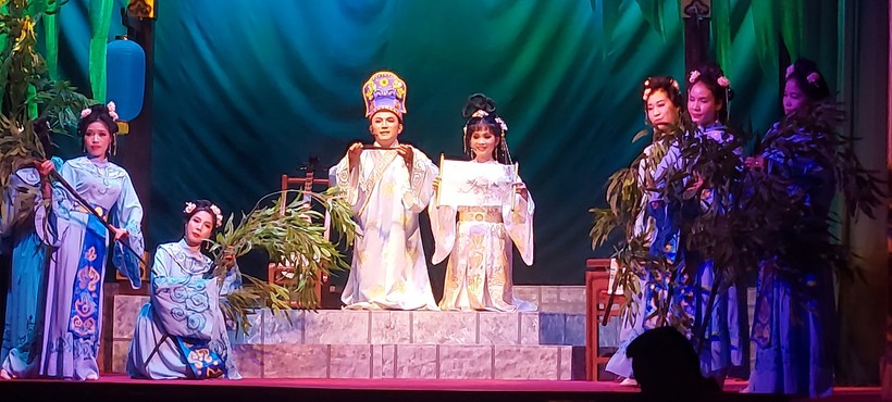Vở 'Kiều' của Nhà hát Cải lương Hà Nội được phục dựng theo đúng bản diễn năm 1993 của NSND Ngọc Dư. Ảnh: Hoàng Anh.