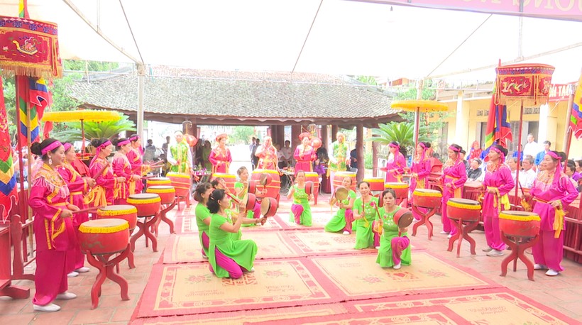 Lễ hội truyền thống làng Hội Phụ.