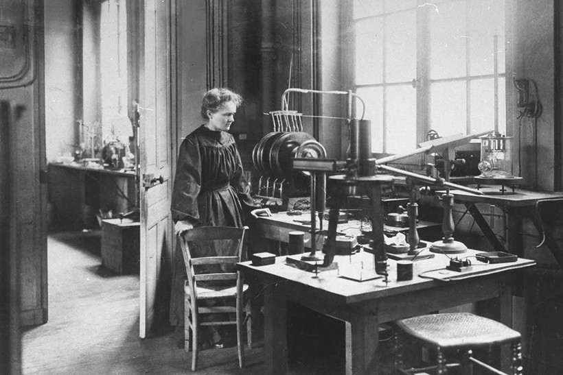 Marie Curie được trao giải Nobel lần thứ 2 nhờ chiết xuất thành công polonium.