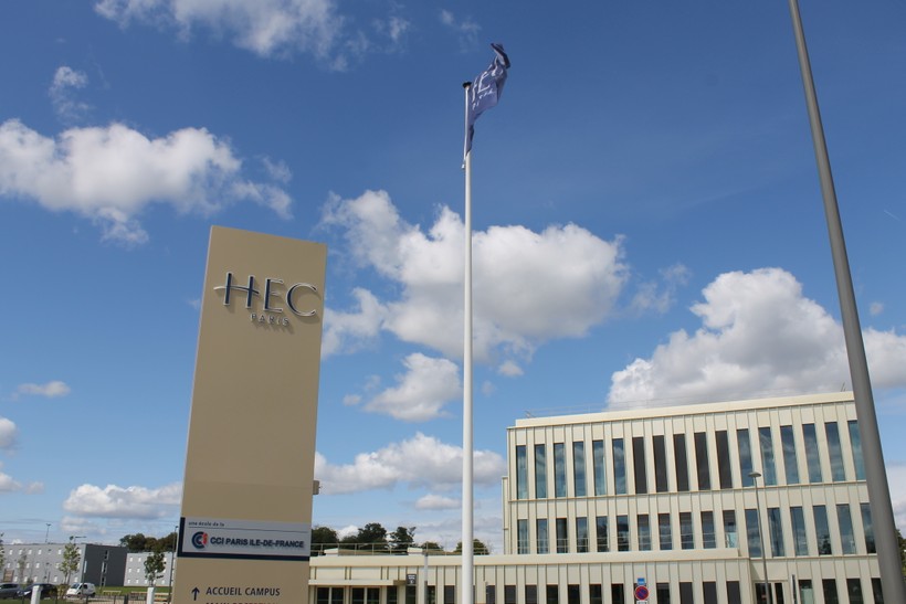 HEC Paris, Pháp, là trường kinh doanh tốt nhất châu Âu và thế giới.