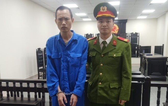 Bị cáo Phan Văn Hưng nhận 13 năm tù về tội trộm cắp tài sản.