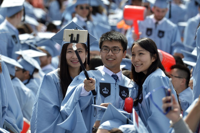 Sinh viên quốc tế người Trung Quốc dự lễ tốt nghiệp tại Mỹ.