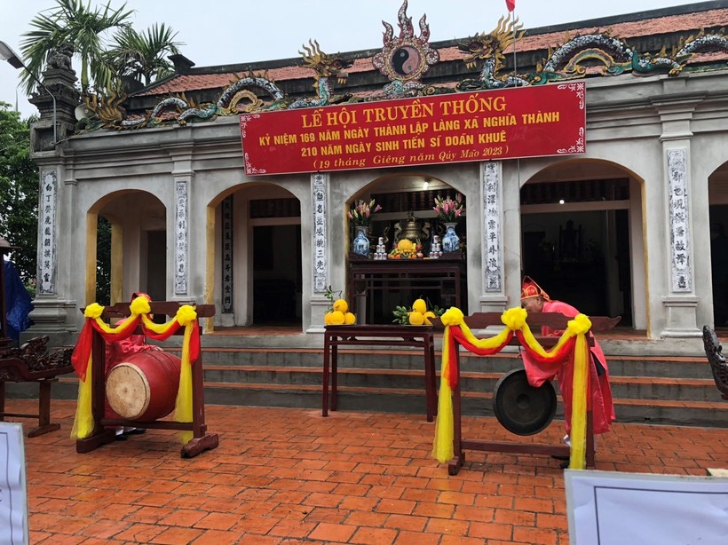 Đền thờ Doãn Khuê tại xã Nghĩa Thành (Nghĩa Hưng – Nam Định).