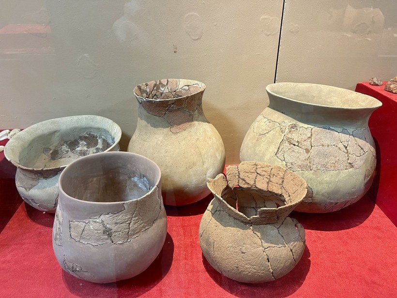 Những cổ vật ở Lung Leng được trưng bày tại Bảo tàng tỉnh Kon Tum.