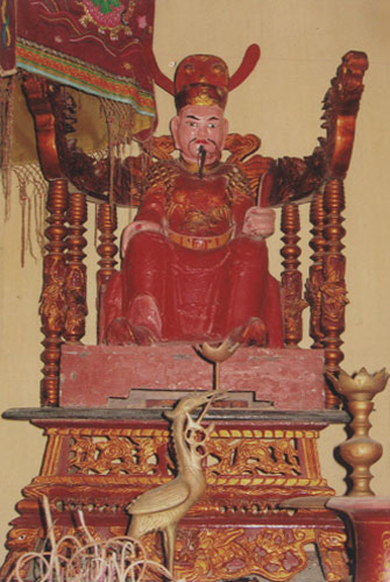 Tượng thờ Trạng nguyên Nguyễn Nghiêu Tư.