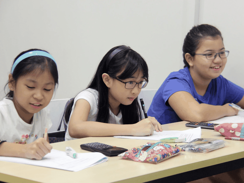 Nhiều trẻ em Singapore thích học thêm tại trung tâm.