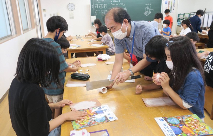 Giáo viên là nghề được tôn trọng tại Nhật Bản.